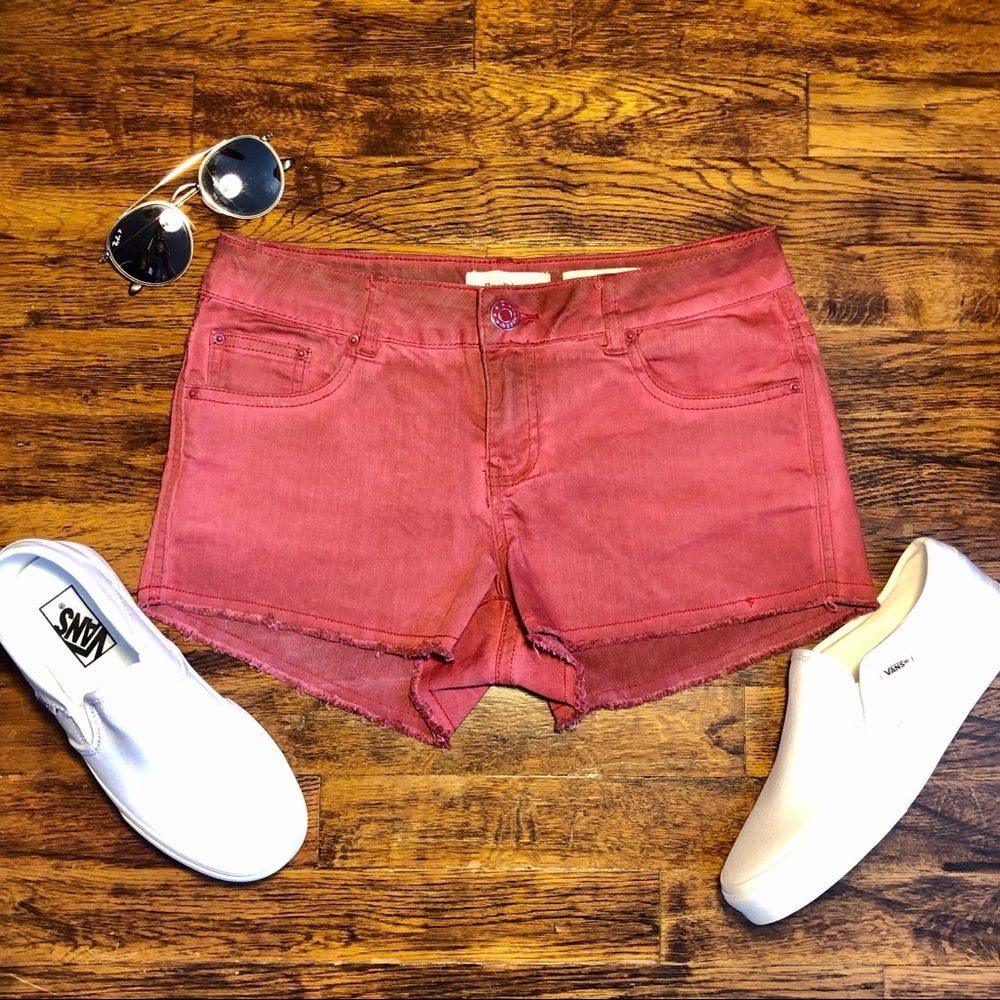 Ranbeeri Mid-Rise Shorts